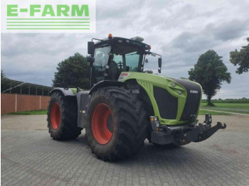 Tracteur agricole CLAAS Xerion 4000