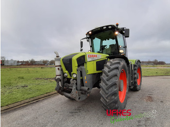 Tracteur agricole CLAAS Xerion 3300