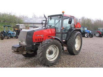 Tracteur agricole VALTRA 8050