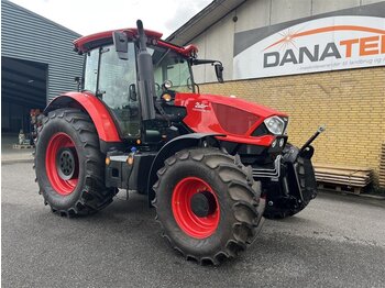 Tracteur agricole ZETOR