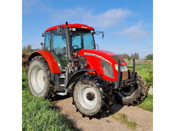 Tracteur agricole ZETOR