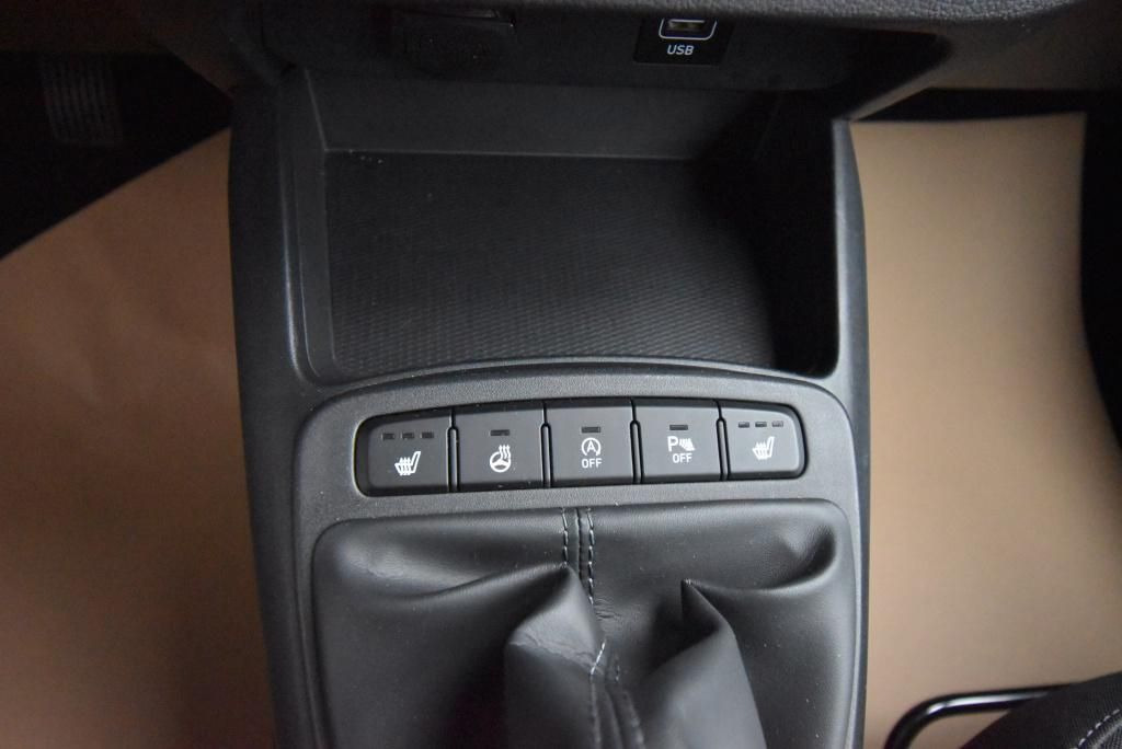 Hyundai i10 Select Klima Lenkradheizung DAB SpurH PDC Voiture en vente sur  Truck1 Suisse, ID: 7832380