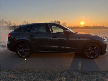 Maserati Levante 3.0 V6 BITURBO SQ4 GRANSPORT - LICHTE VRACHT  - Voiture