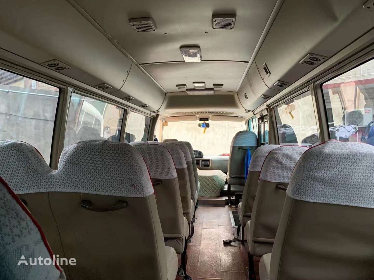 Minibus, Transport de personnes TOYOTA Coaster small passenger bus leather seats: photos 6