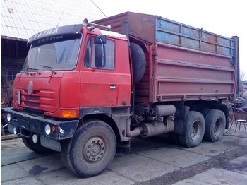  TATRA T815 - Camion benne