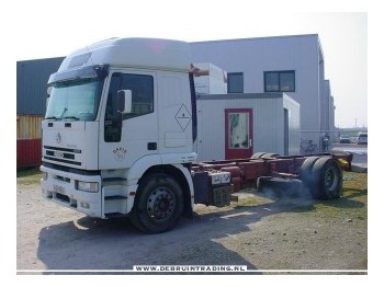 Iveco 260E 27 4X2 long chassis - Châssis cabine