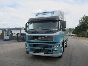 Camion fourgon Volvo FM9 300 (MANUAL GEARBOX - AIRCO): photos 1