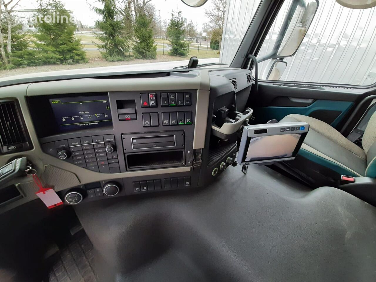 Camion frigorifique Volvo FM 460 CARRIER SUPRA 1250 Mt: photos 9