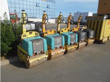 Mini compacteur AMMANN AR65