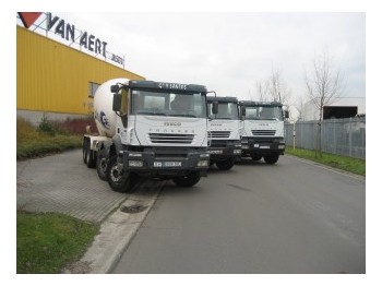 Iveco EUROTRAKKER AD340-38B - Camion malaxeur