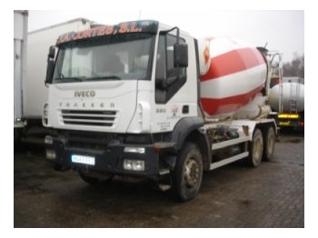 Iveco Trakker 260T38 AD 6x4 - Camion malaxeur