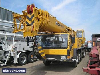 XCMG QY70K 8x4 crane truck - Grue mobile