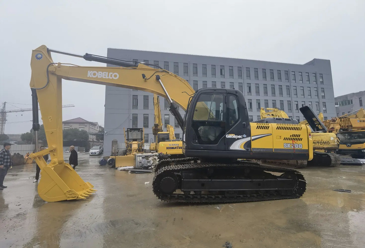 Pelle sur chenille Japan excavator machine KOBELCO SK200-3 SK200 Used cheap price Excavator For Sale: photos 2