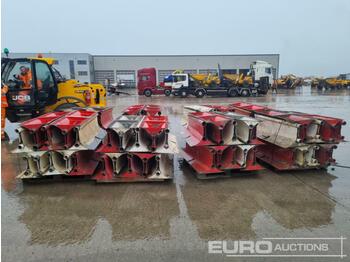  8 Bundles of Metal Safety Barriers - matériel de chantier