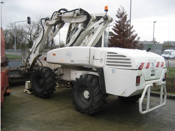 MECALAC Wheeled excavator - Pelle sur pneus