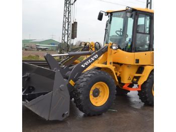 Chargeuse sur pneus Unused 2017 Volvo L30G Wheeled Loader, QH c/w 4in1 Bucket, Forks (1 Hours) - VCEL30G0T03124373: photos 1