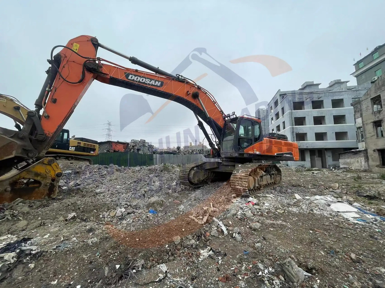 Pelle sur chenille new arrival Used Doosan excavator DX520LC-9C in good condition for sale in good condition: photos 4