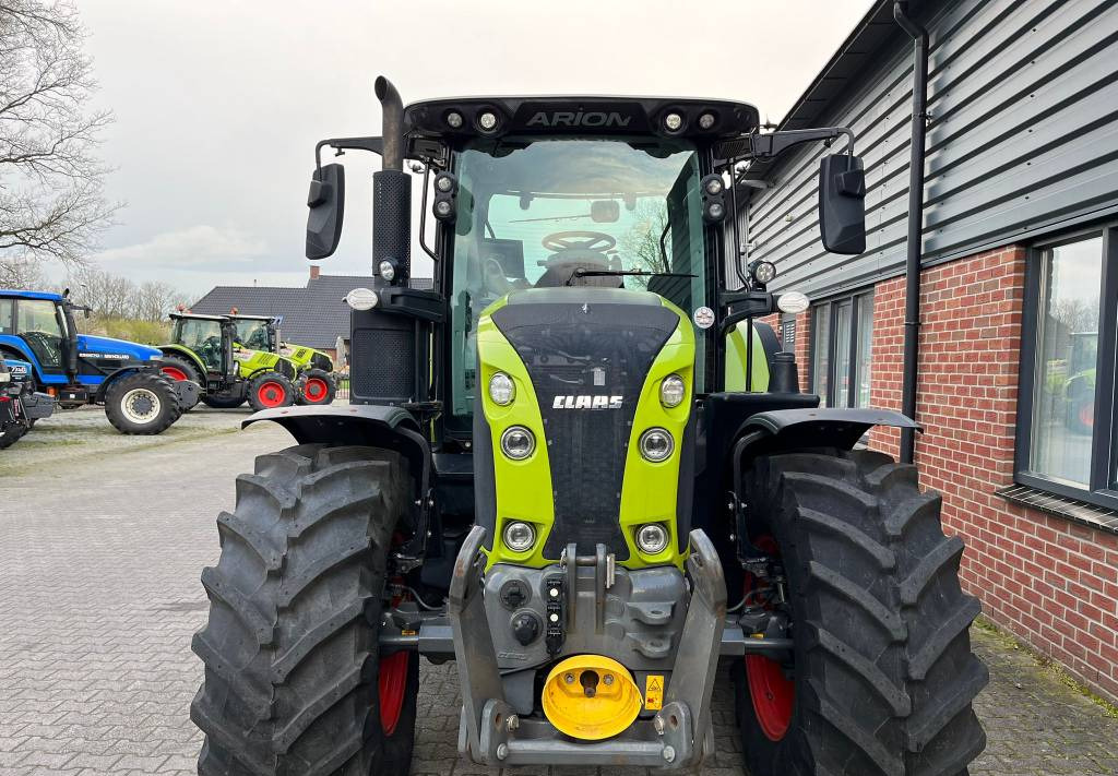 Tracteur agricole CLAAS Arion 550 Cmatic: photos 8