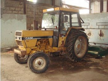 CASE International 258
 - Tracteur agricole