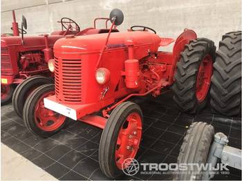 David Brown D25 - Tracteur agricole