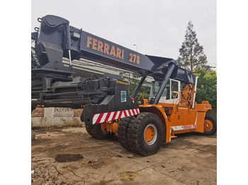 Reach stacker LIEBHERR