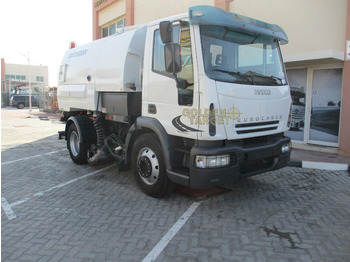 Balayeuse de voirie IVECO