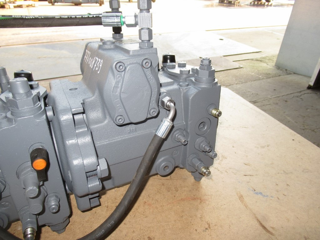 Pompe hydraulique pour Engins de chantier Bomag A4VG90DGD1/32L-NUF02F001D-S -: photos 3