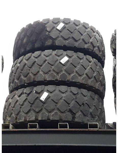 Pneus et jantes pour Engins de chantier Case 521F-MTP 17.5R25-Tire/Reifen/Band: photos 7