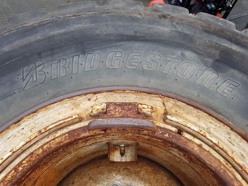 Pneus et jantes pour Engins de chantier Cat 950H-Bridgestone 23.5R25-Tyre/Reifen/Band: photos 6