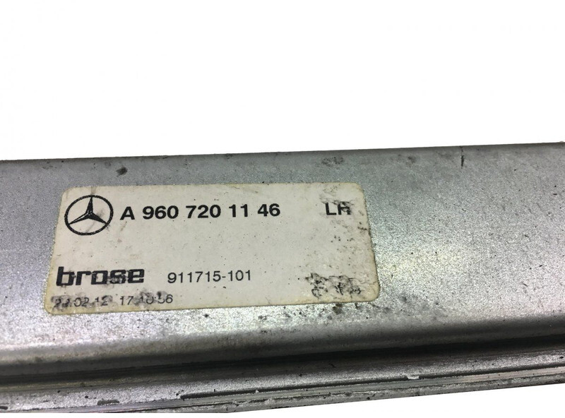 Moteur de fenetre Mercedes-Benz MERCEDES, BROSE Actros MP4 2551 (01.12-): photos 4