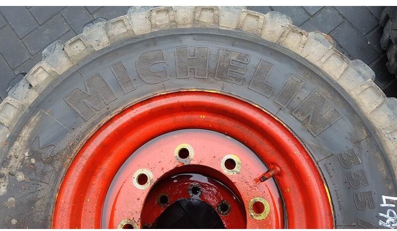 Pneus et jantes pour Engins de chantier Michelin 335/80R18 (12.5R18) - Tyre/Reifen/Band: photos 3