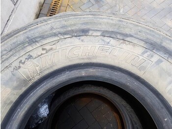 Pneu pour Engins de chantier Michelin 600/65R25 - Tyre/Reifen/Band: photos 3