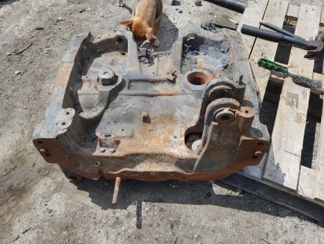 Suspension New Holland T5.120, T5.110 Front Axle Support Housing, Bolster 47642596, 13f18b: photos 10