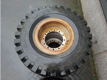 Pneus et jantes pour Engins de chantier Terex TL210-Solideal 20.5-25-Tire/Reifen/Band: photos 4