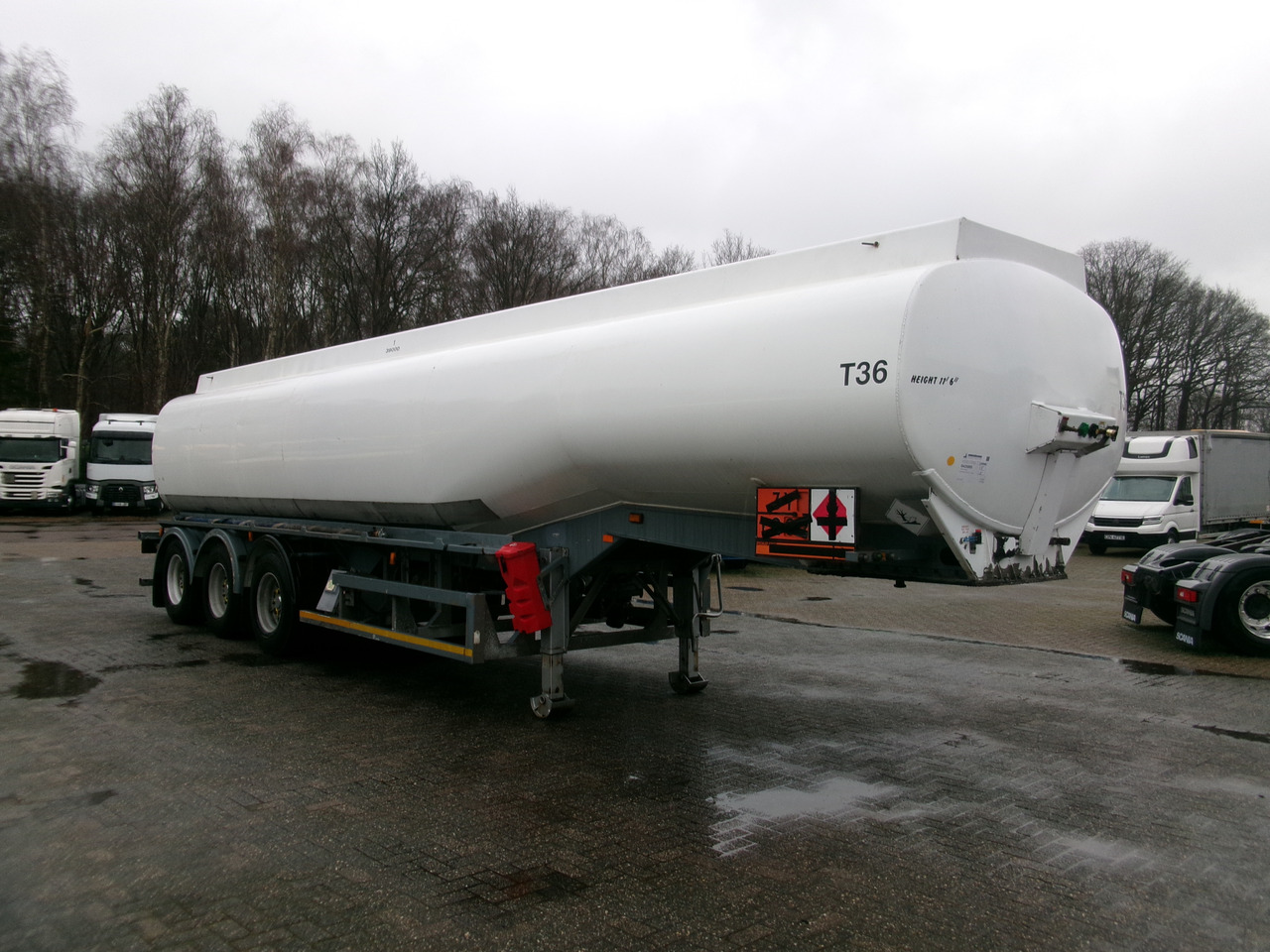 Crédit-bail de Crane Fruehauf Fuel tank alu 39 m3 / 1 comp + pump Crane Fruehauf Fuel tank alu 39 m3 / 1 comp + pump: photos 2