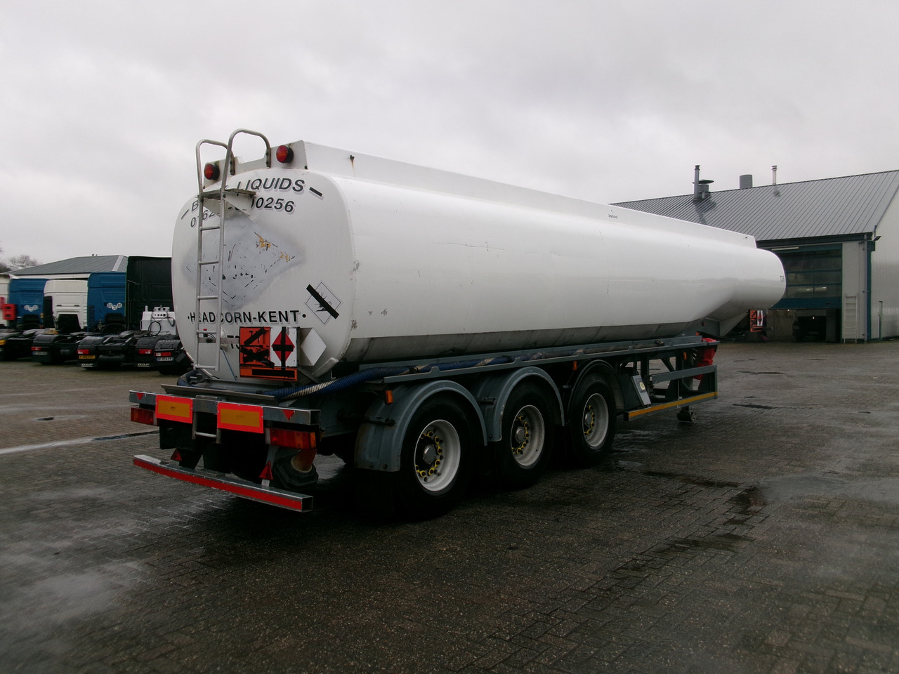 Crédit-bail de Crane Fruehauf Fuel tank alu 39 m3 / 1 comp + pump Crane Fruehauf Fuel tank alu 39 m3 / 1 comp + pump: photos 4