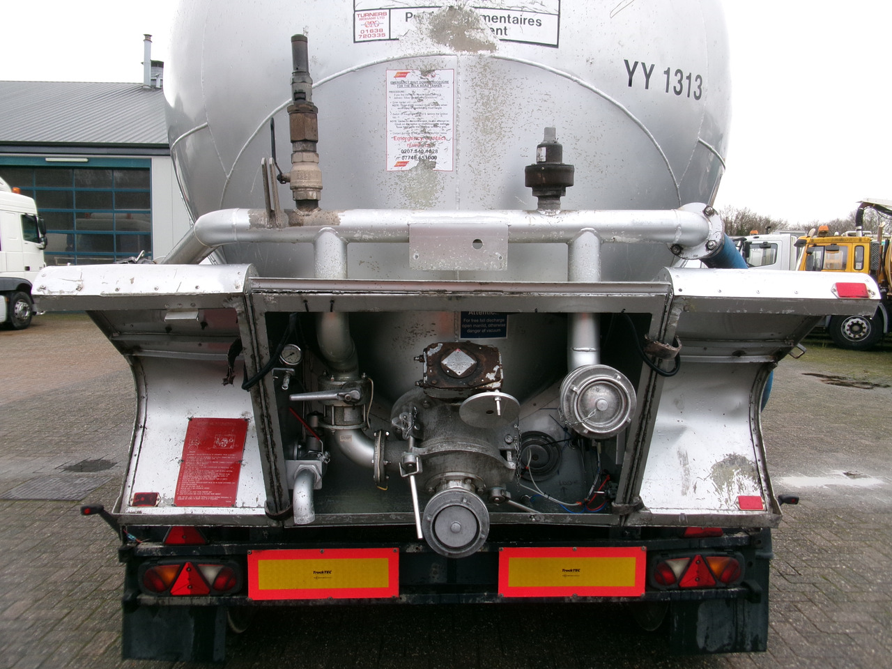 Semi-remorque citerne pour transport de farine Feldbinder Powder tank alu 38 m3 (tipping): photos 10