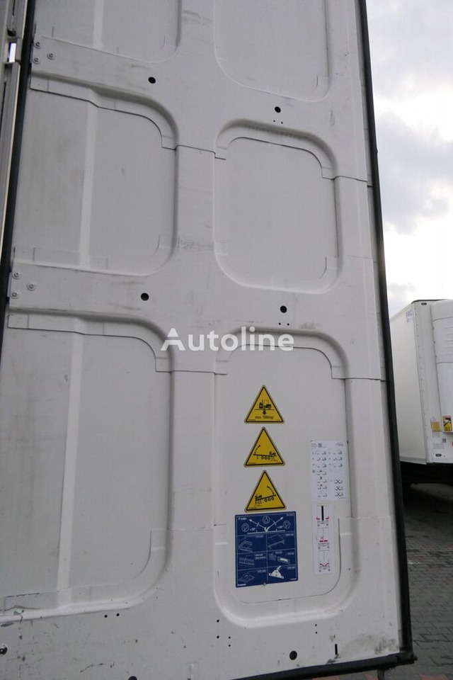 Semi-remorque rideaux coulissants Krone CURTAINSIDER / MEGA / LIFTED ROOF & AXLE / PALLET BOX /: photos 26