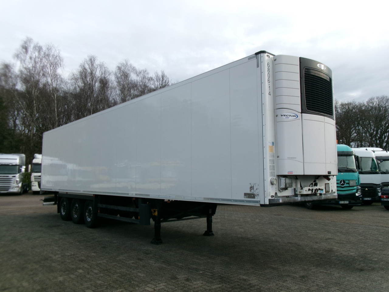 Semi-remorque frigorifique Schmitz Frigo trailer + Carrier Vector 1350: photos 2