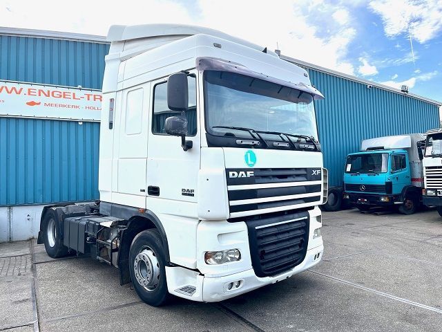 Tracteur routier DAF XF 105.460 SPACECAB (ZF16 MANUAL GEARBOX / EURO 5 / MX-BRAKE / AIRCONDITIONING): photos 3