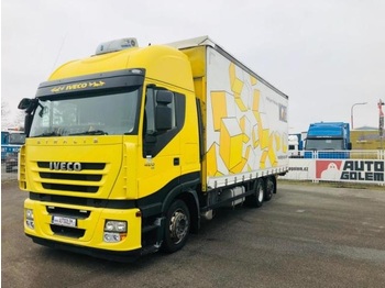 Camion à rideaux coulissants IVECO Stralis