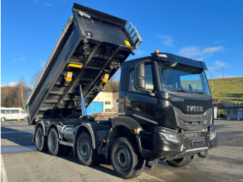 Camion benne IVECO T-WAY