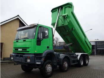 Camion benne IVECO Trakker