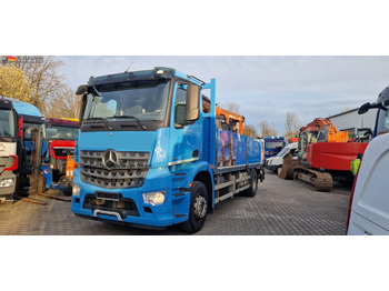 Camion plateau MERCEDES-BENZ