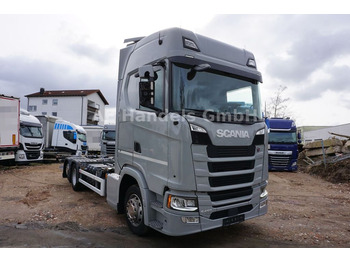 Camion porte-conteneur/ Caisse mobile SCANIA S 450