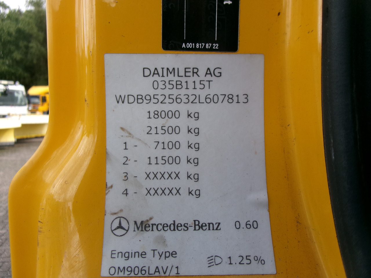 Camion hydrocureur Mercedes Axor 1824 4x4 RHD salt spreader / gritter: photos 15