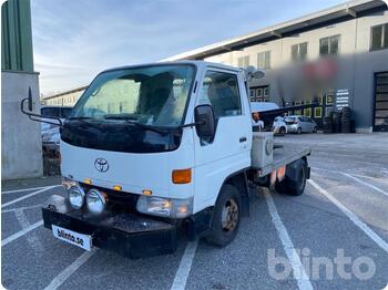  Toyota HI-ACE Nybesiktigad - Remorqueuse