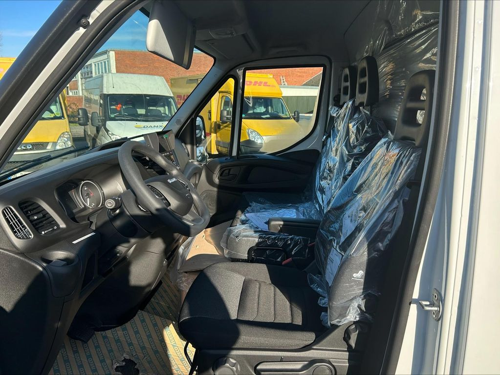 Fourgon grand volume neuf Iveco Daily Koffer 35S14H 100 kW (136 PS), Schaltge...: photos 14