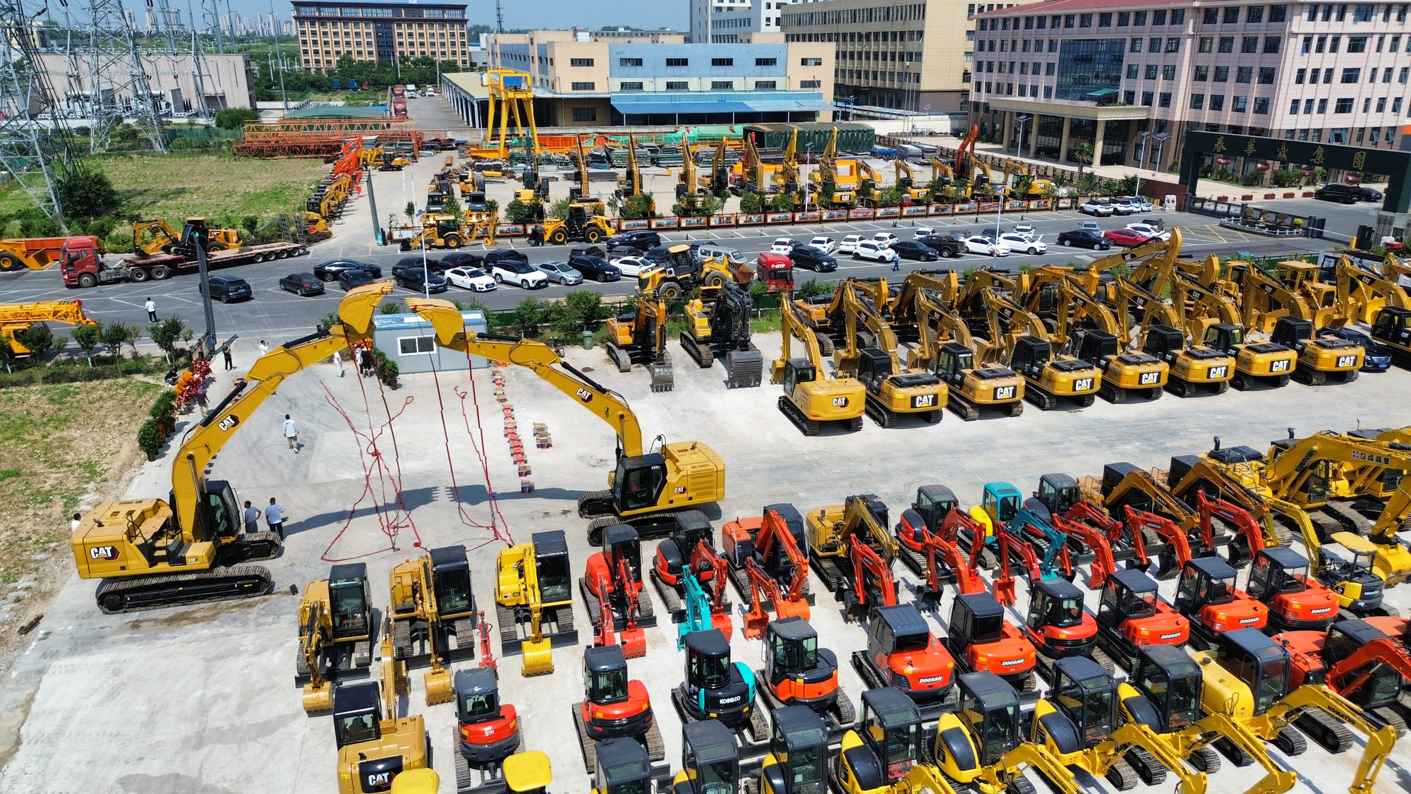 Toaks International Trading Company - Engins de chantier XCMG - Année: 2021 undefined: photos 1