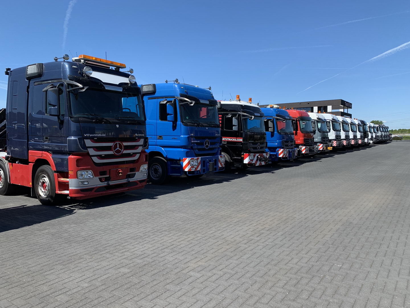Geurts Trucks B.V. - Tracteurs routiers MERCEDES-BENZ undefined: photos 12